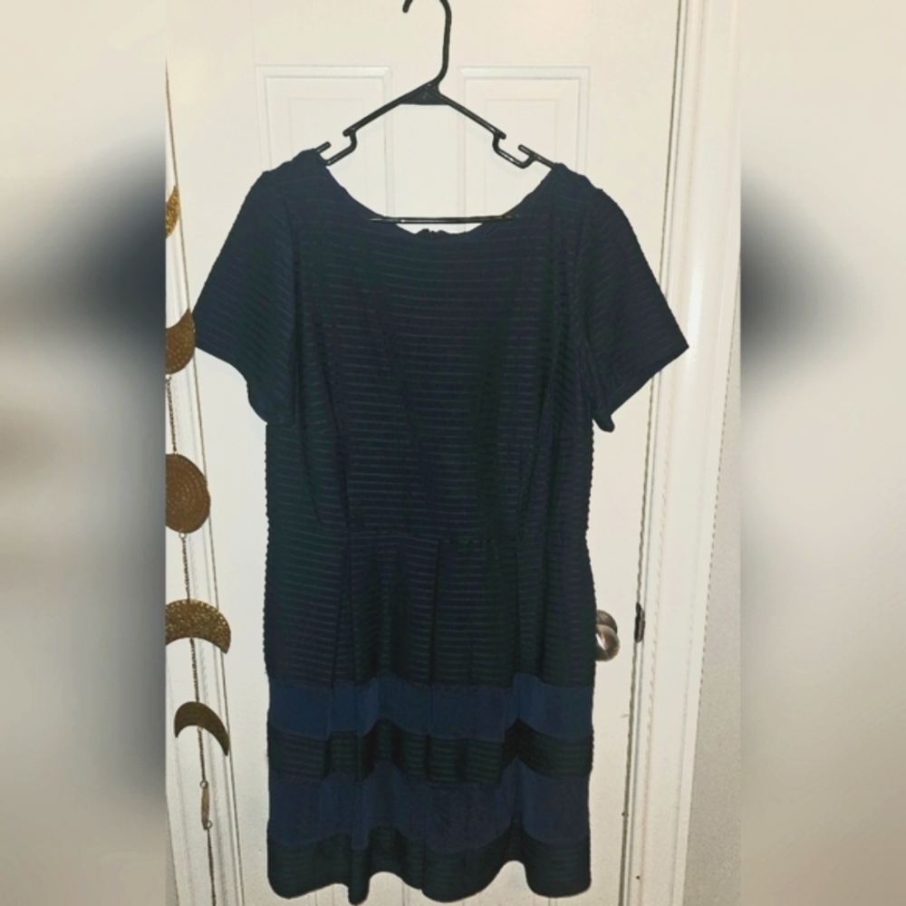 Taylor woman navy dress pockets 16w